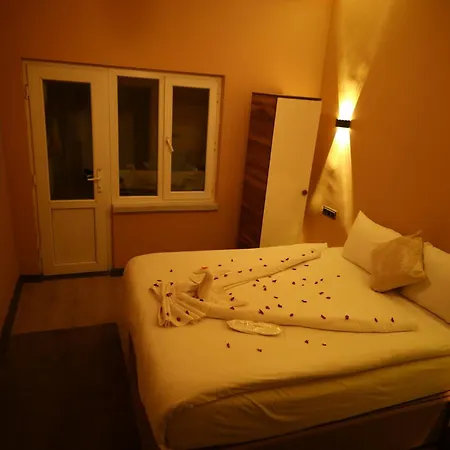 Hotel Novela In Stone House *