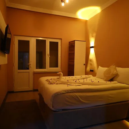 Novela In Stone House Hotel *